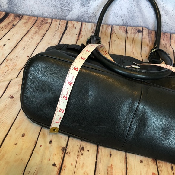 EUC. B. Makowsky. Leather handbag. - Picture 11 of 15